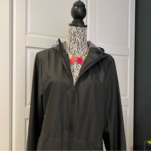EUC RAINS ultra light parka jacket size XXS/XS unisex - Picture 6 of 8